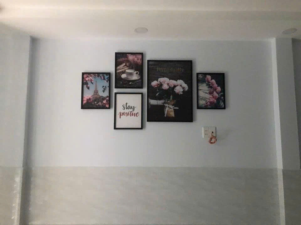 Decor tranh phòng ngủ căn hộ tại TP.HCM
